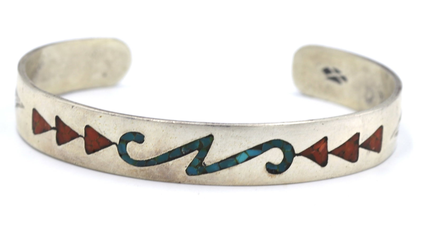 Vintage 925 sterling silver signed turquoise and coral cuff bangle: Vintage 925 sterling silver signed turquoise and coral cuff bangle. Total weight of bangle is 16.3 grams.