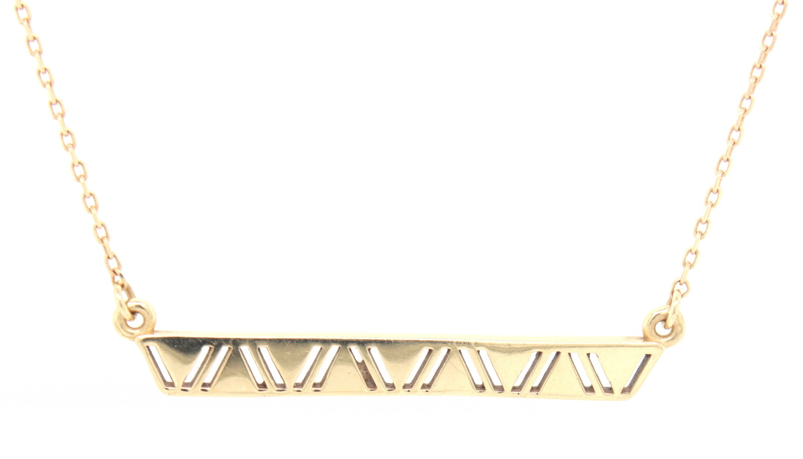 14kt Yellow gold bar pendant on adjustable chain necklace: 14kt Yellow gold bar pendant on adjustable chain necklace. Total weight of necklace is 2.7 grams.