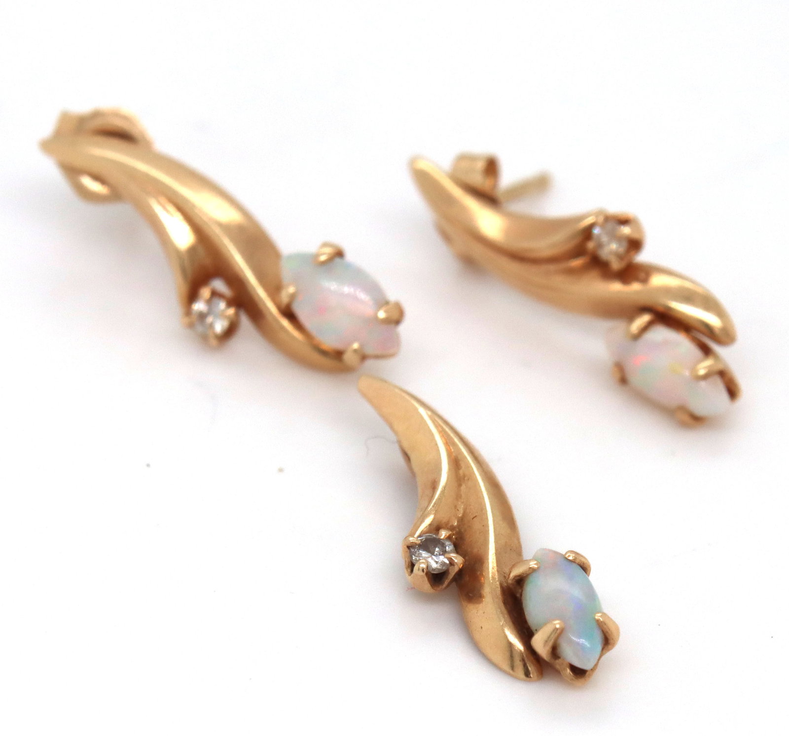 Set of 14kt Yellow gold Opal earrings and pendant (1 of 4)