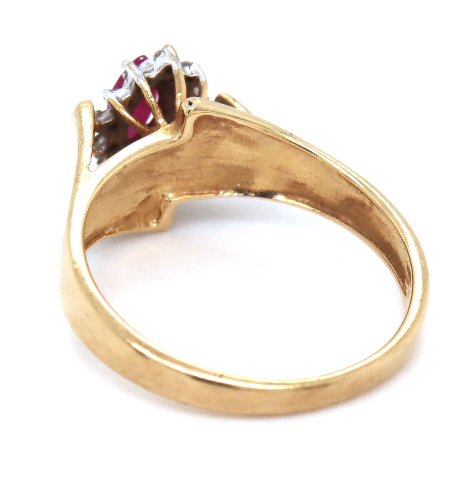 10kt Yellow gold ruby and diamond ring - 4