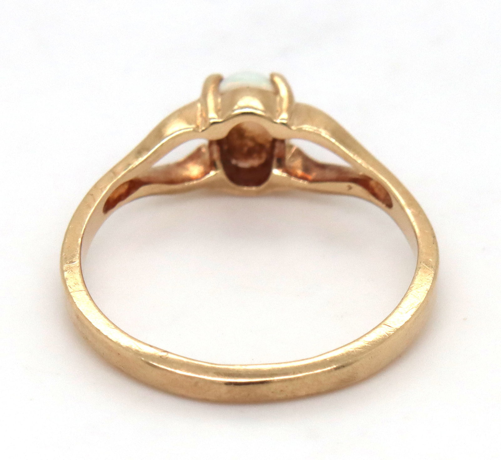 10kt Yellow gold opal ring - 4