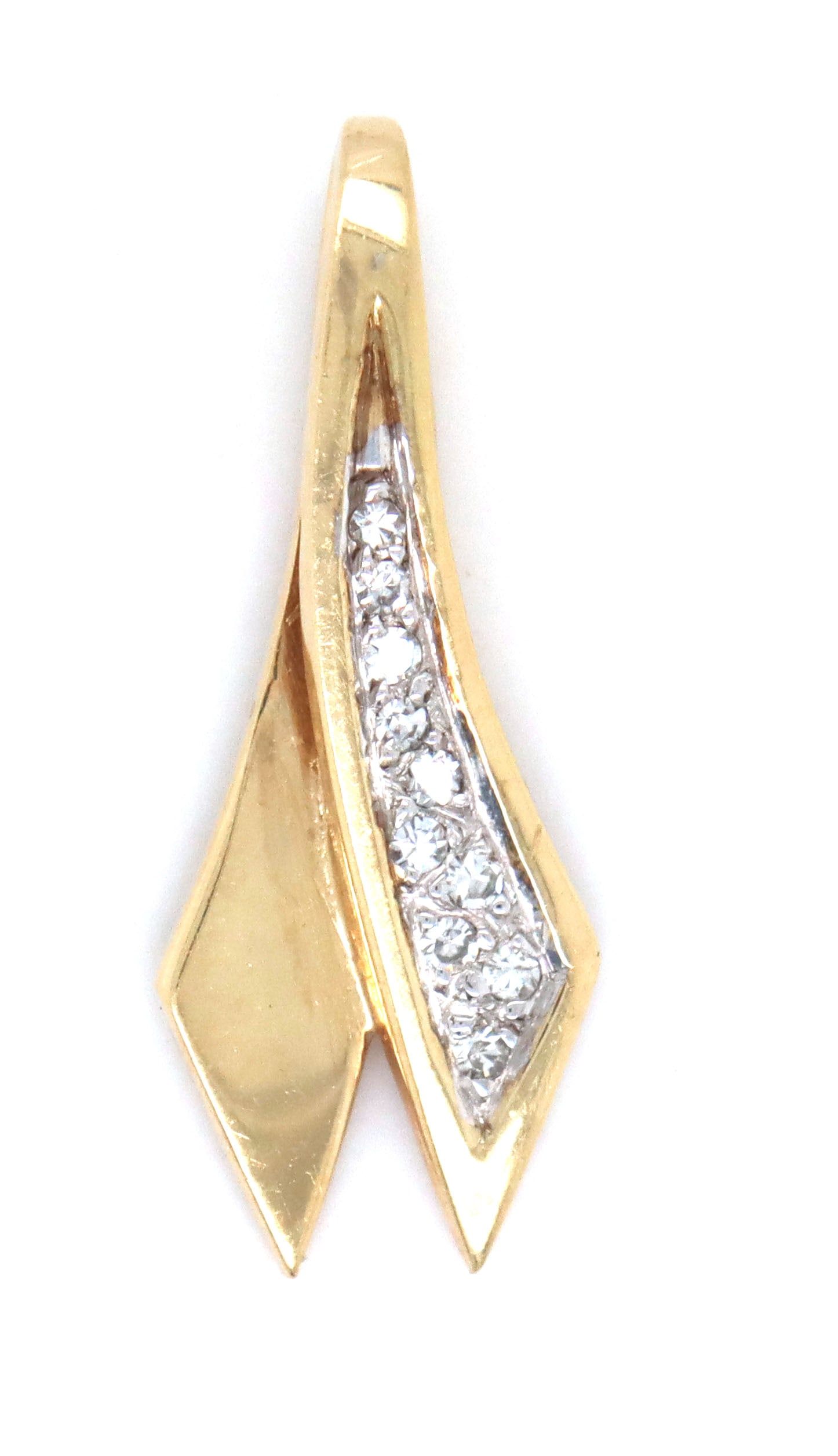 14kt Yellow gold diamond pendant: 14kt Yellow gold diamond pendant. The total weight of the pendant is 1.3 grams.