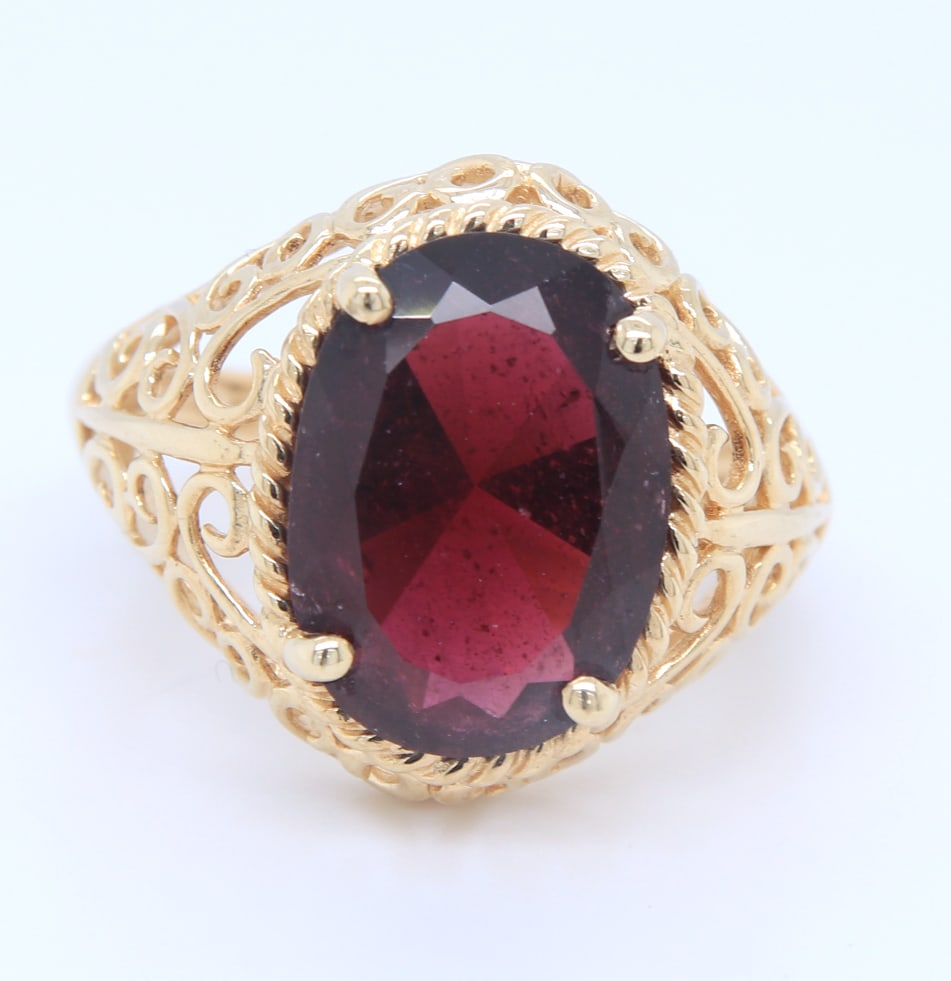 10KT Yellow Gold Oval Garnet With Heart Design Band Ring (1 of 4)