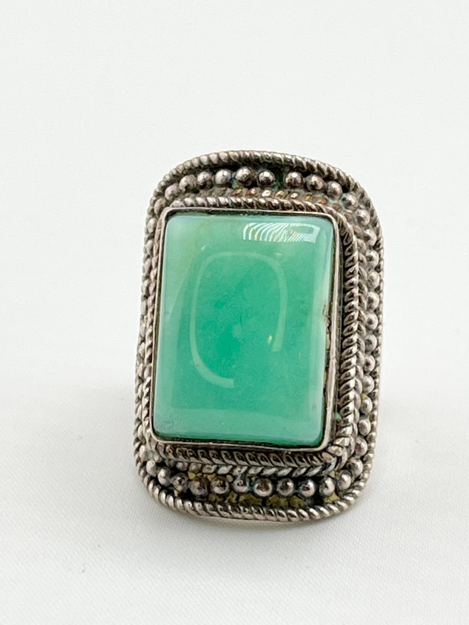 925 Sterling Silver Cabochon Cut Chrysoprase Ring: 925 Sterling Silver Cabochon Cut Chrysoprase Ring. 13.9 gram. size 6.5