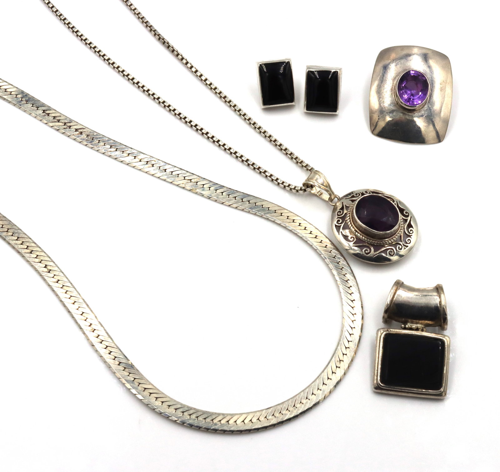 Group lot of Vintage 925 sterling silver mixed jewelry (1 of 11)
