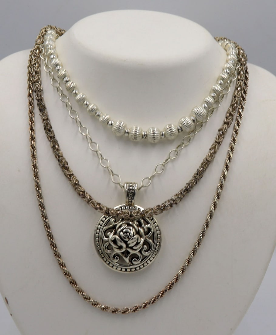 Group lot of 4 Vintage 925 sterling silver necklaces (1 of 7)