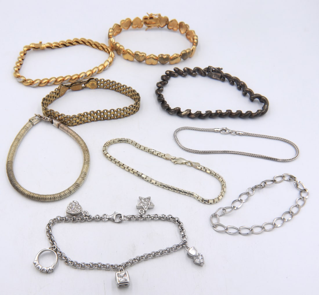 Group lot of 9 Vintage 925 sterling silver bracelets: Group lot of 9 Vintage 925 sterling silver bracelets. Total weight of lot 105.1 grams.