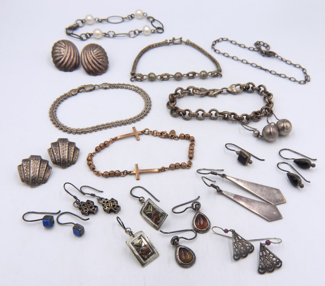 Group lot of Vintage 925 sterling silver miscellaneous jewellery (1 of 18)