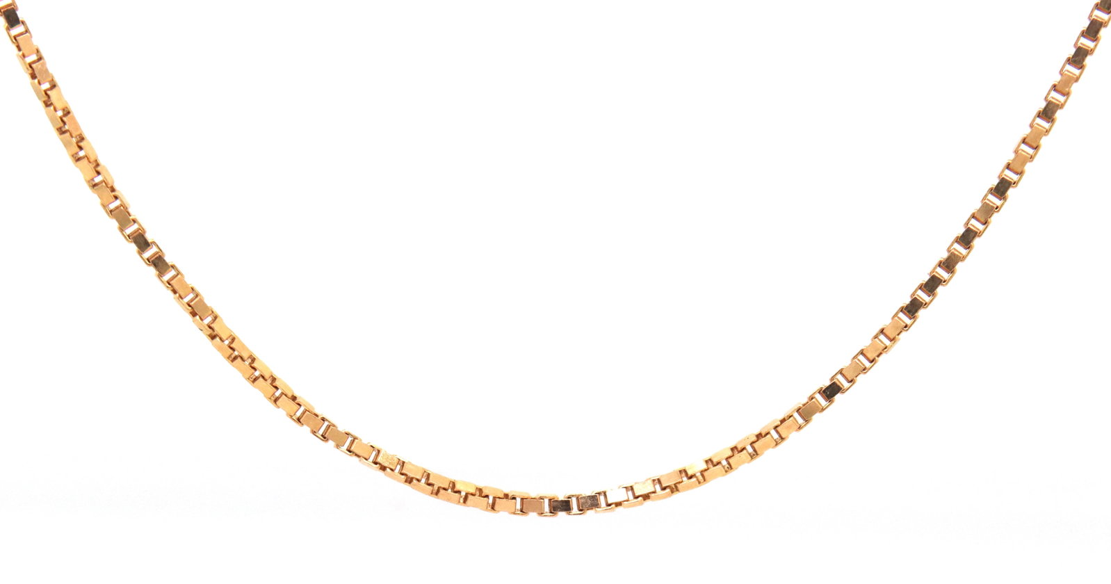 14kt Yellow gold box chain necklace: 14kt Yellow gold box 18-inch chain necklace with spring ring clasp. The total weight of the chain is 3.5 grams.