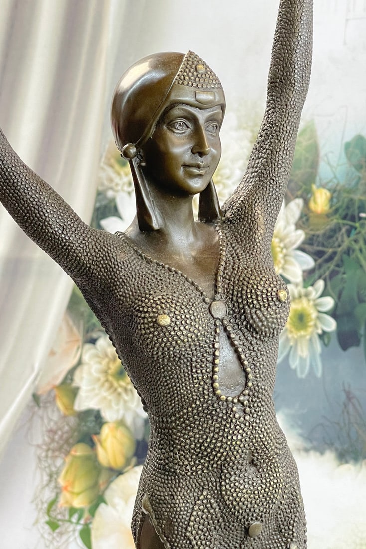 Doura Bronze Statue - 7