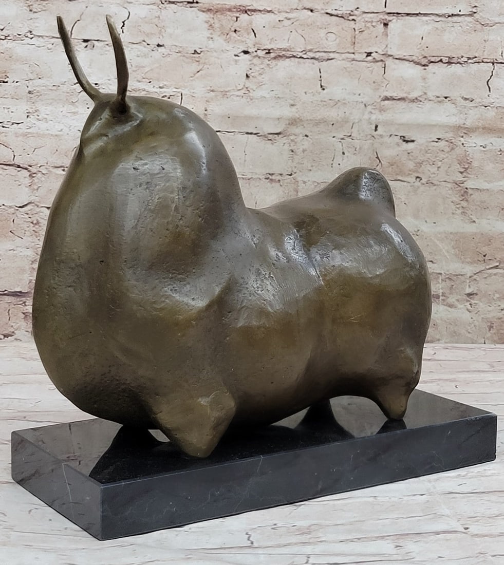 Dark Brown Patina Fighting Bull Bronze Sculpture: This is a wonderful animal edition Bronze called Fighting Bull Modern Art. A great bull while posing, head up to show the strength and fighting attendance. A motive full of strength and fighting spiri