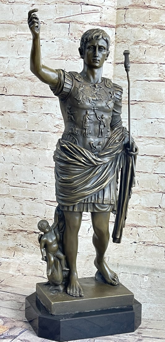 Julius Caesar Bronze Sculpture: This is a bronze sculpture honoring the minent?Gaius?Julius?Caesar?(13 July 100 BC ? 15 March 44 BC) who was a Roman general and Statesman. He played a critical role in the gradual conversion of the R
