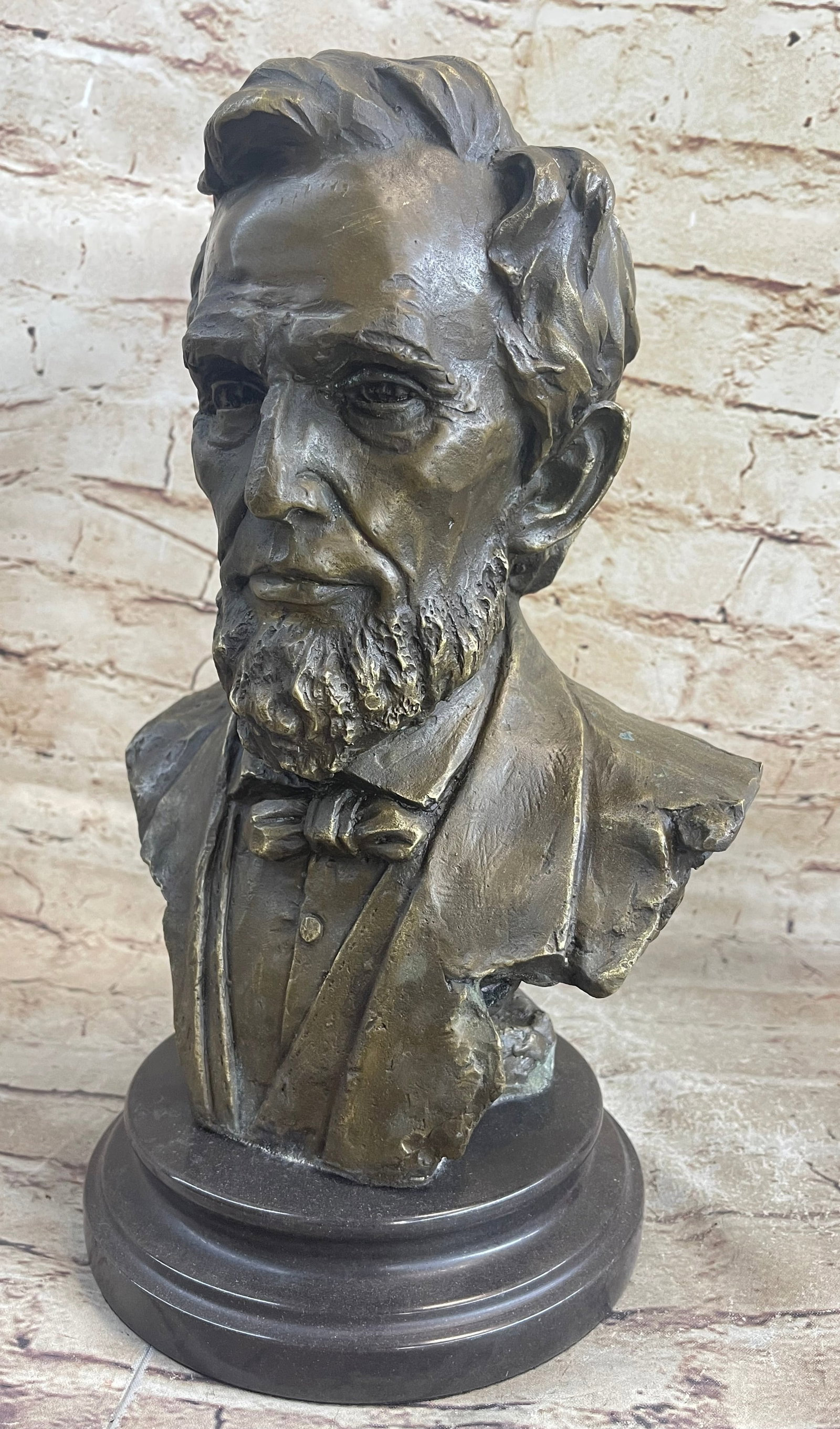 Abraham Lincoln USA President Bronze Sculpture: Abraham Lincoln (February 12, 1809 ? April 15, 1865) was the 16th President of the United States. He served from March 1861 until his assassination in April 1865. He was an outspoken opponent of the e
