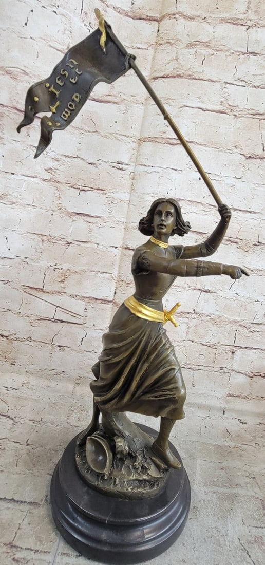 Warrior Bronze Sculpture: This bronze sculpture was created by using the Lost Wax Method and mounted on a marble base. Dimensions: Height 18 X Width 8 inches. Weight: 10 LBS.