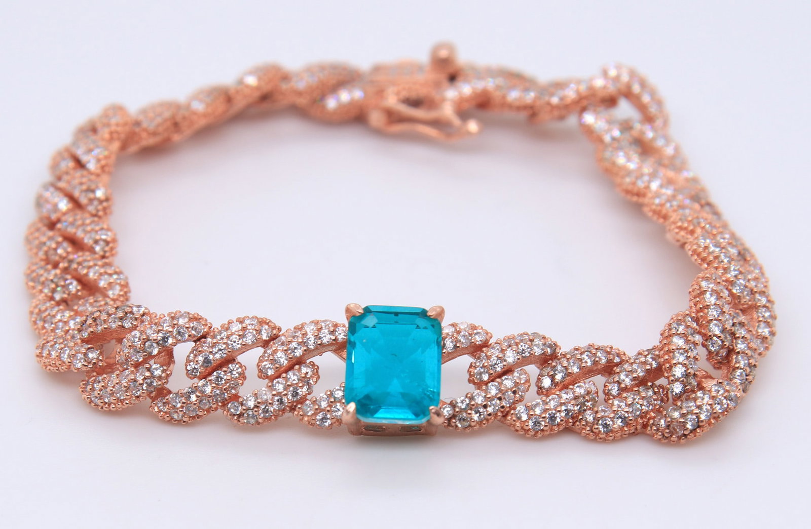 Sterling Silver Green Cubic Zirconia Curb Link Bracelet: 925 Sterling Silver Green Cubic Zirconia 7 inches Curb Link Bracelet. Total weight of Bracelet 17.5 Grams.
