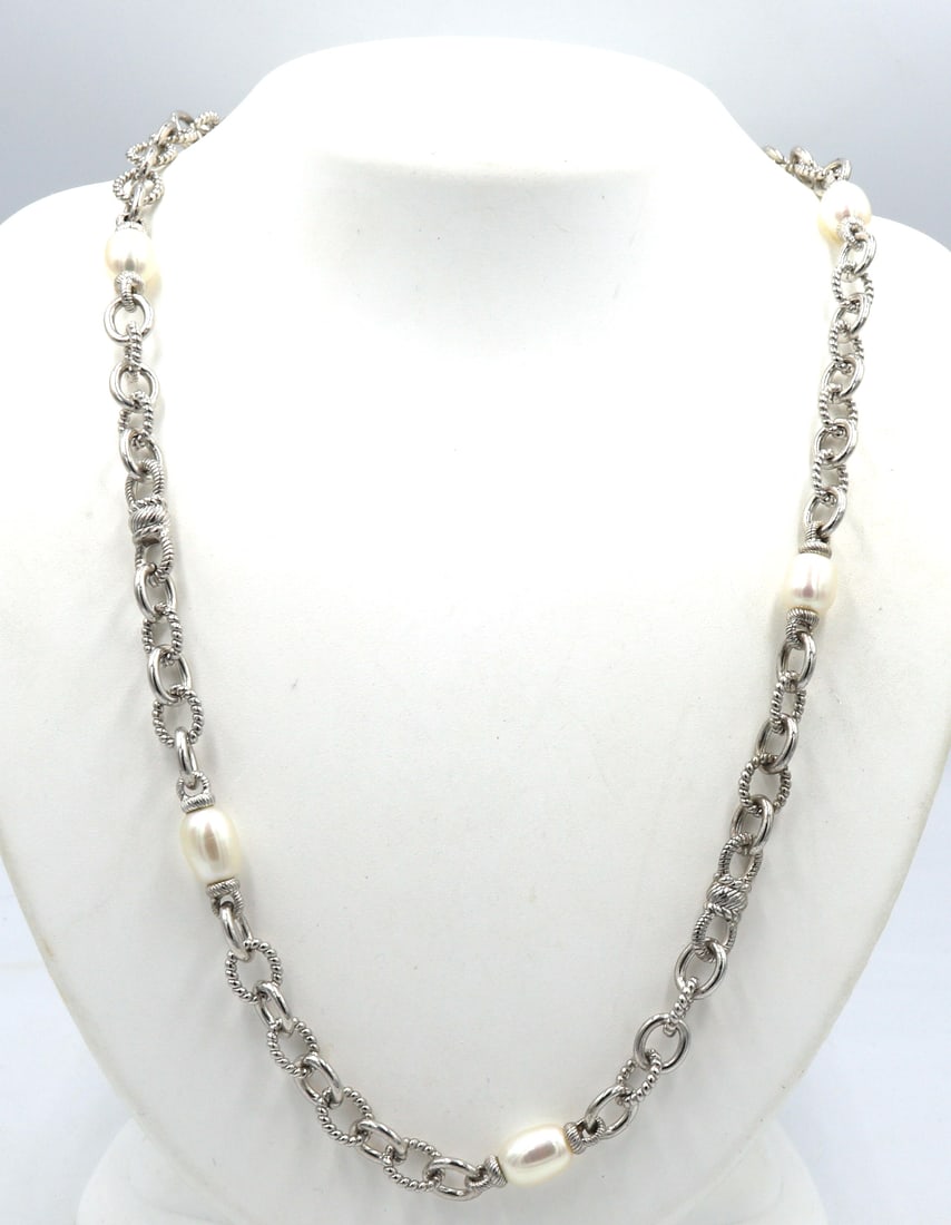 Judith Ripka pearl link necklace in 925 sterling silver: Judith Ripka pearl link 35 inches necklace in 925 sterling silver with toggle clasp. Total weight of necklace is 86.3 grams.