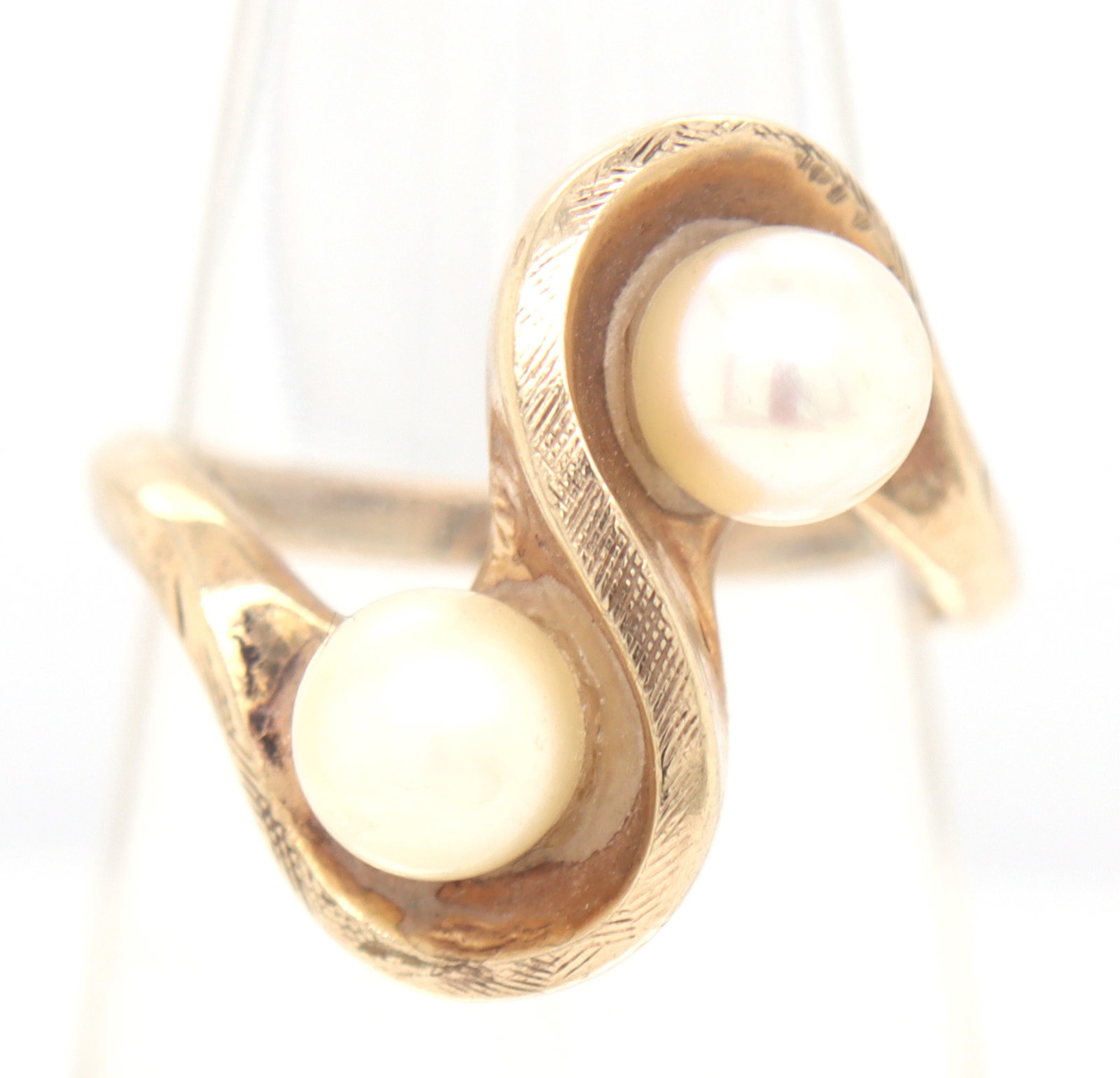 10kt Yellow gold double pearl ring (1 of 4)