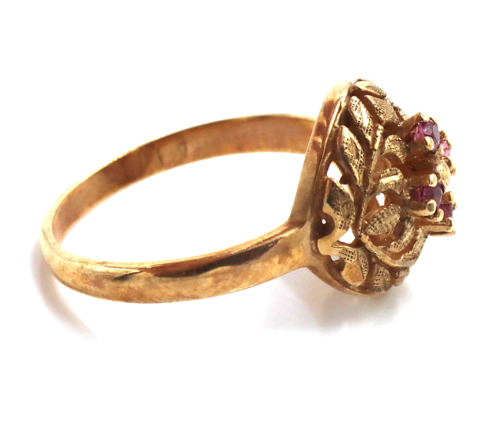 10kt Yellow gold ruby cocktail ring - 2