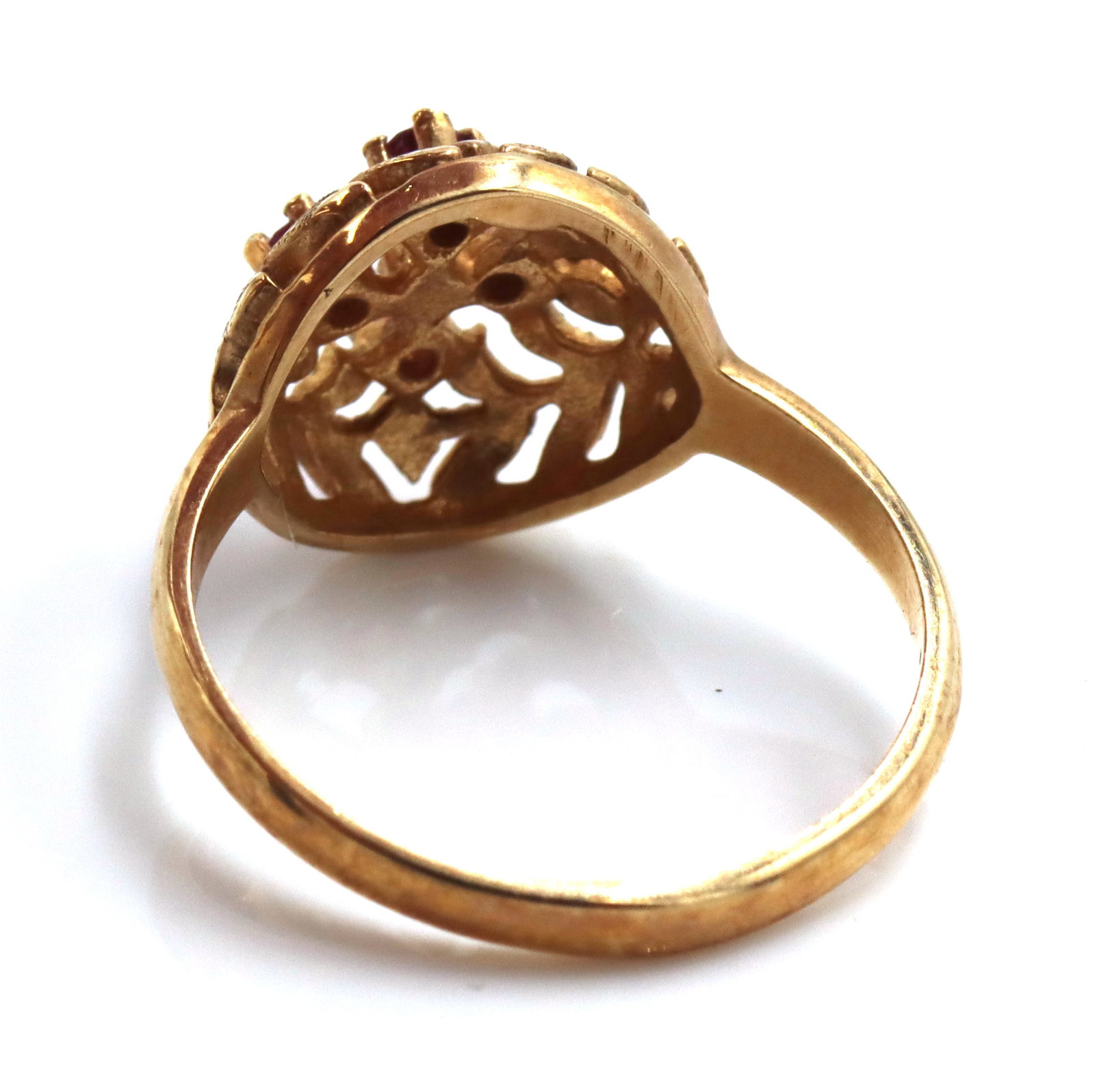 10kt Yellow gold ruby cocktail ring - 4