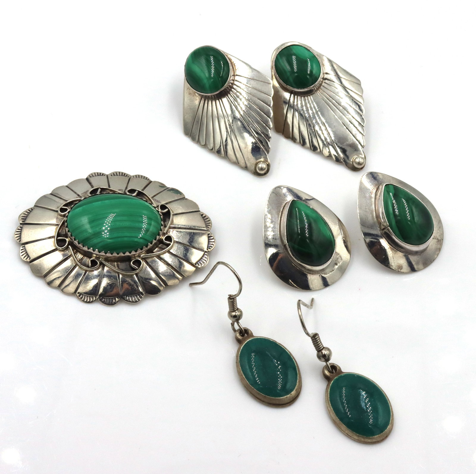 Group lot of Vintage 925 sterling silver jewelry (1 of 8)