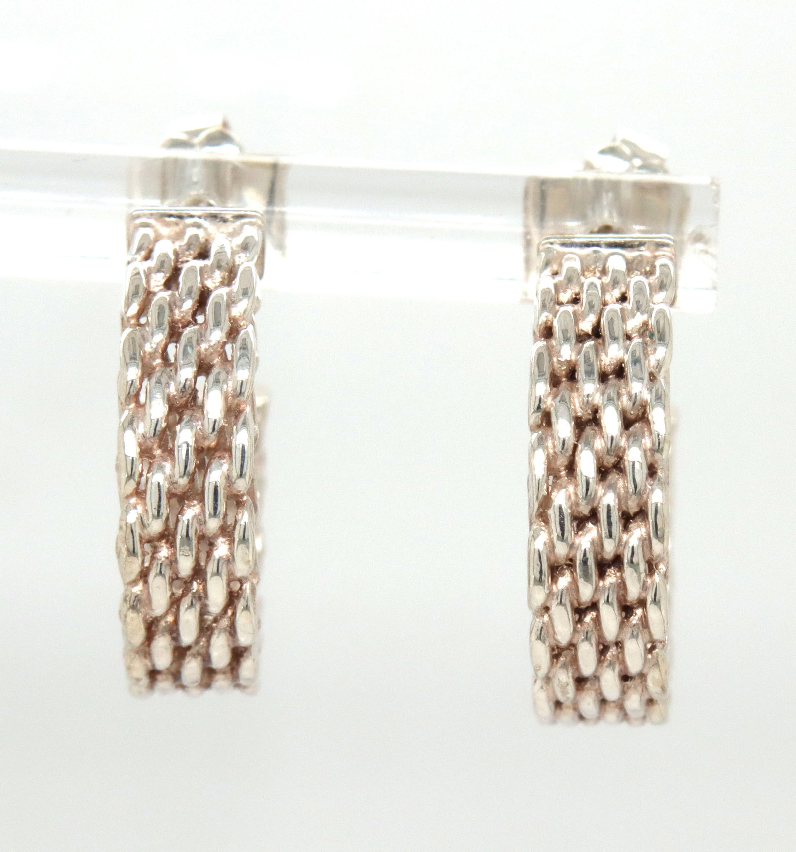 Tiffany & Co Somerset Mesh hoop earrings: Tiffany & Co Somerset Mesh hoop earrings in 925 sterling silver. The toal weight of the earrings is 6.10 grams.