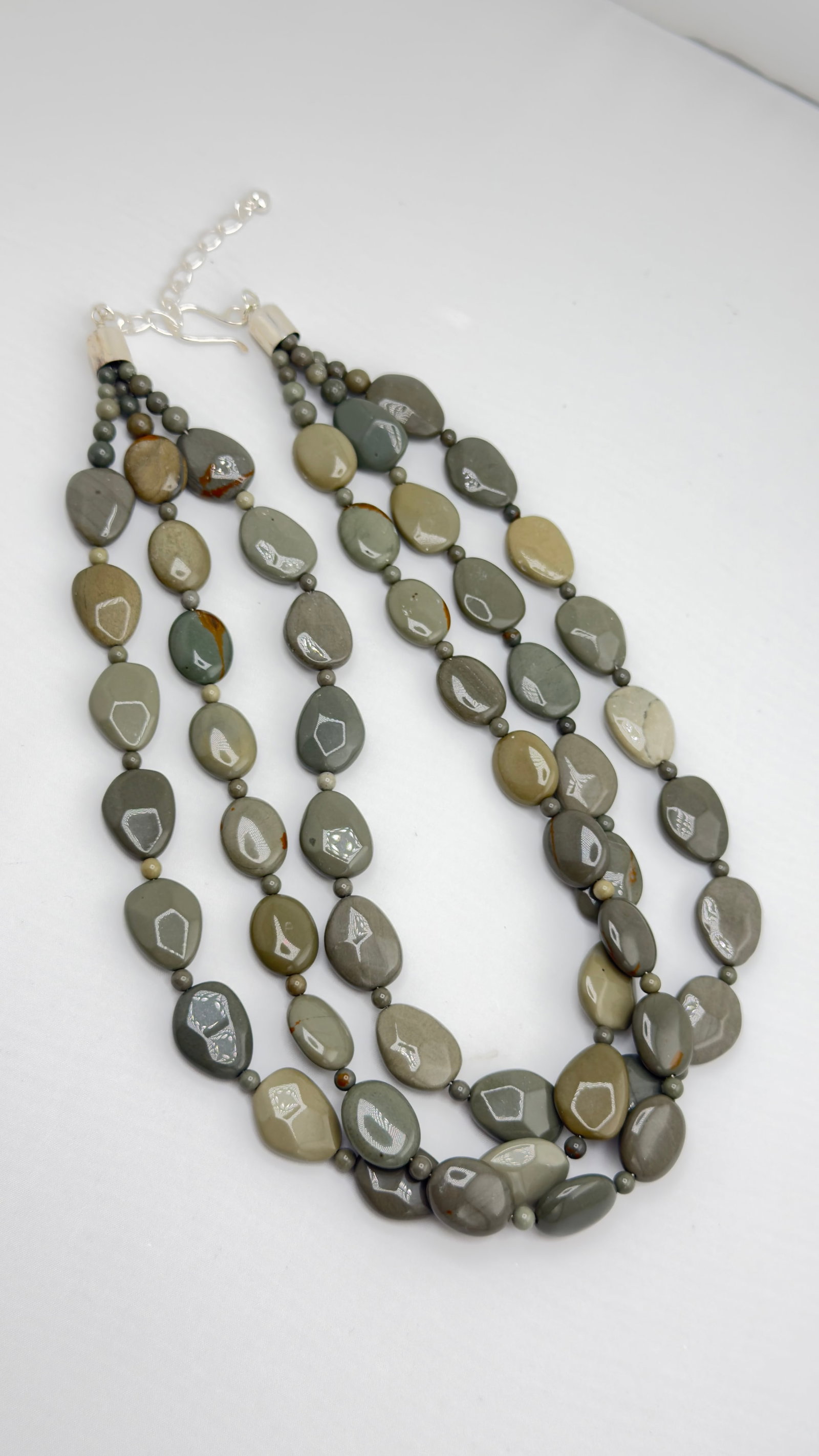 925 Sterling Silver Jay King DTR Olive Green Jasper Triple Strand Necklace: 925 sterling silver Jay King DTR Green olive color Jasper Bead Necklace with a hook clasp. 19.98 grams. Size: 22.5