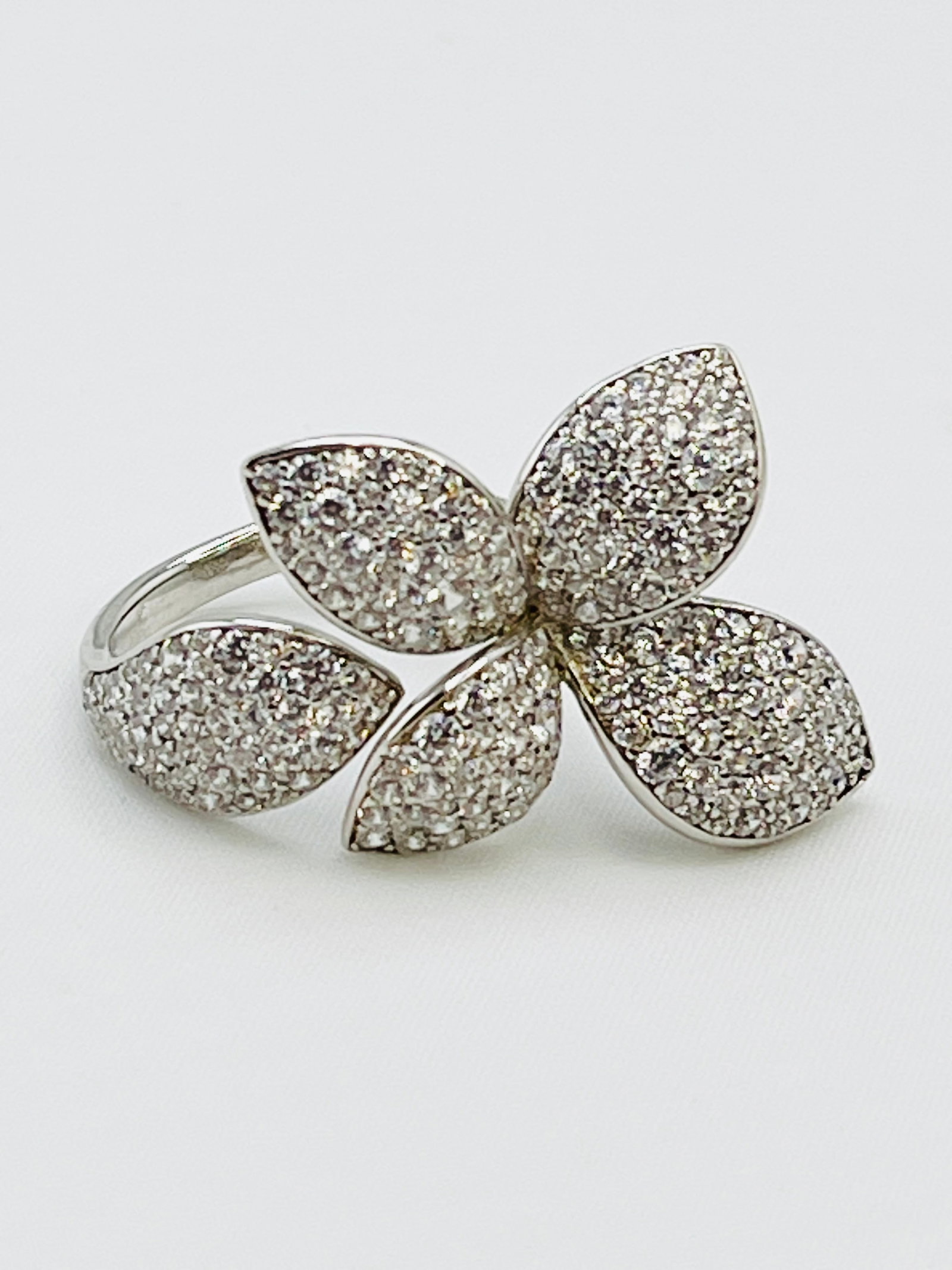 925 Sterling Silver Modern Five leaf Petal Pave Ring - 2