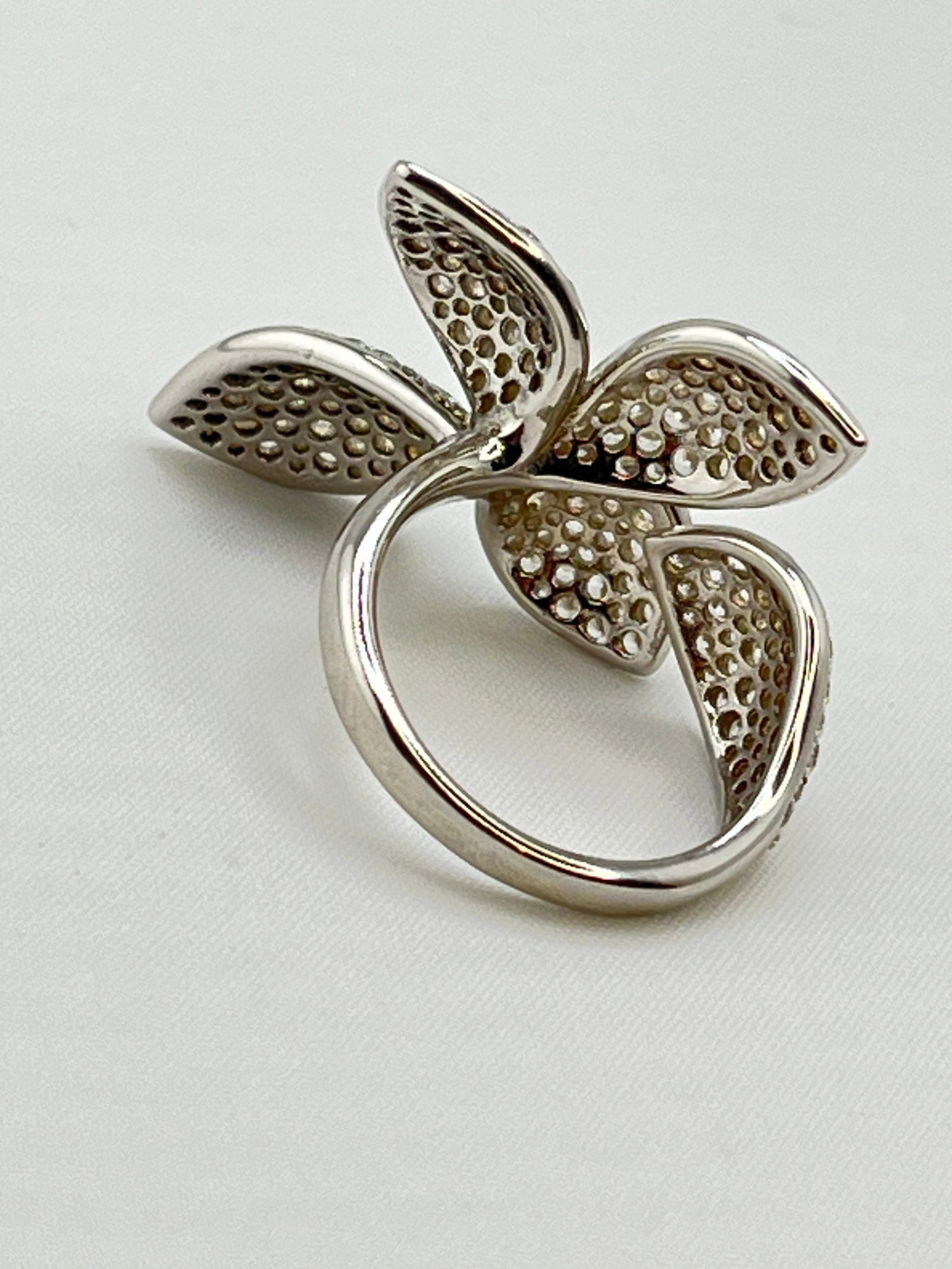 925 Sterling Silver Modern Five leaf Petal Pave Ring - 3