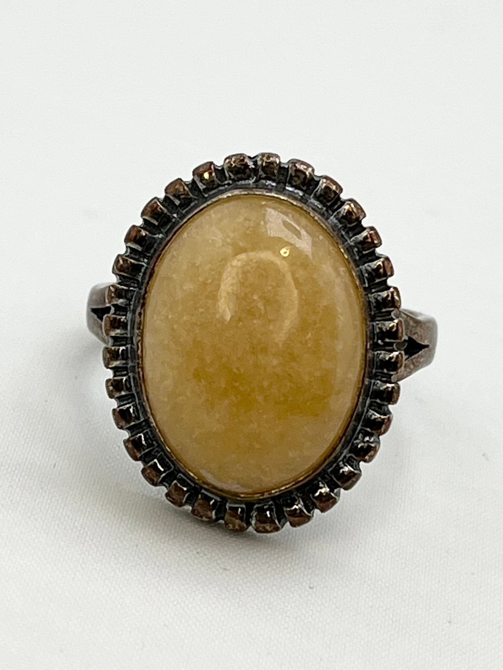 Vintage 925 Sterling Silver Oval Yellow Jasper With Beaded Border Ring