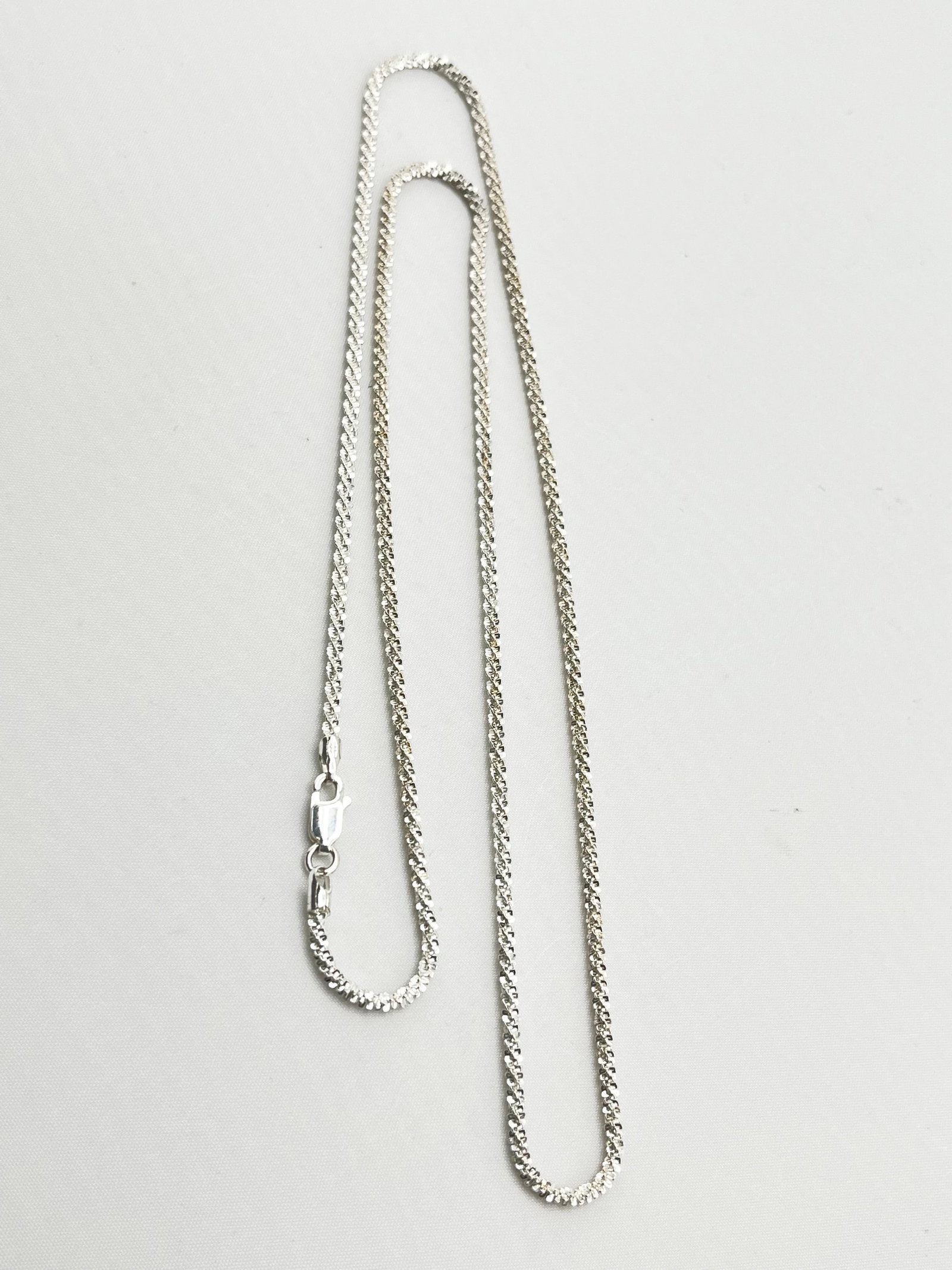 Italian 925 Sterling Silver 2mm Twist Classic Gypsophia Chain Necklace: 925 Sterling Silver Italian 2mm Twisted Sparkle Glitter Chain Necklace. 8grams. 24 inches