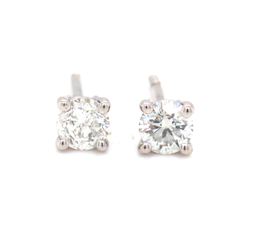 14kt White gold 0.20ctw diamond stud earrings (1 of 3)