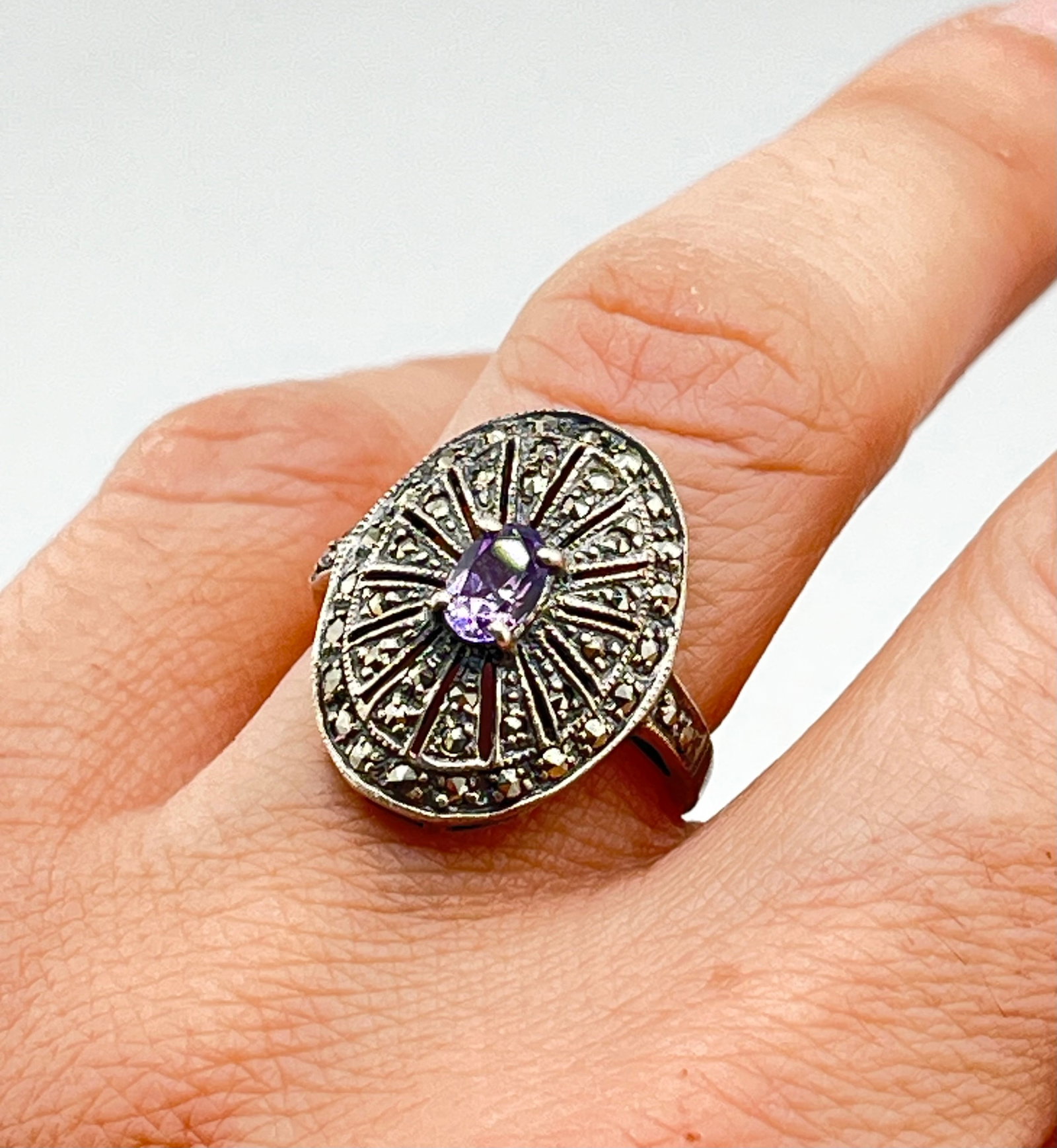 925 Sterling Silver Vintage Art Deco Marcasite Amythyst Ring (1 of 5)