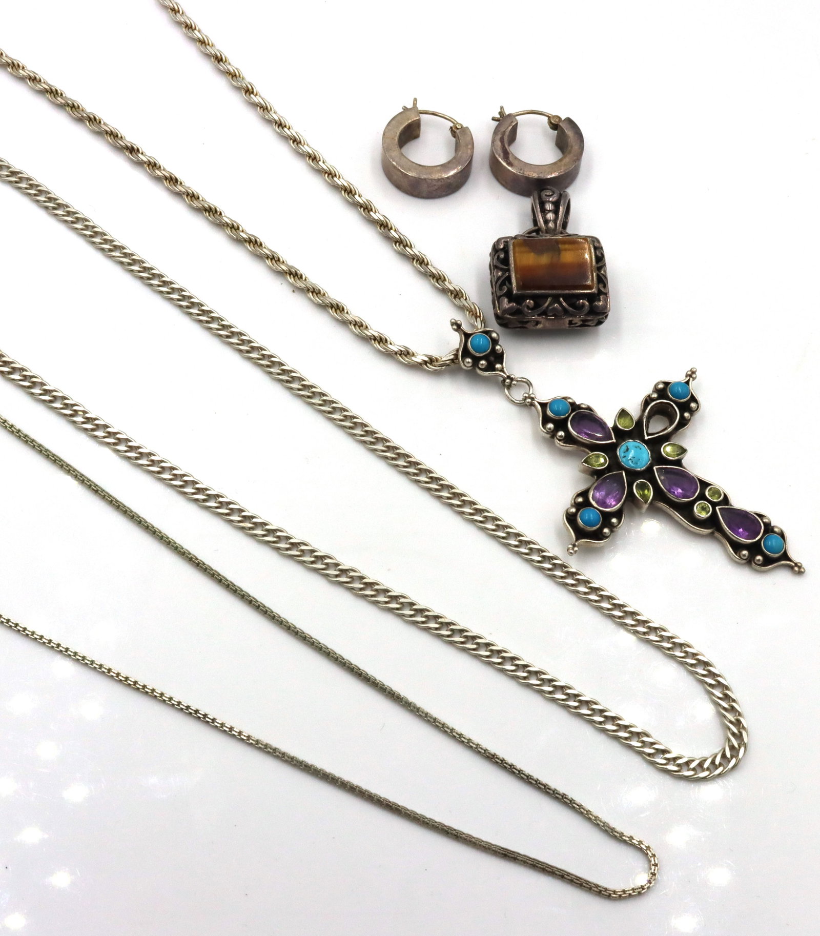 Group lot of Vintage 925 sterling silver miscellaneous jewelry (1 of 11)
