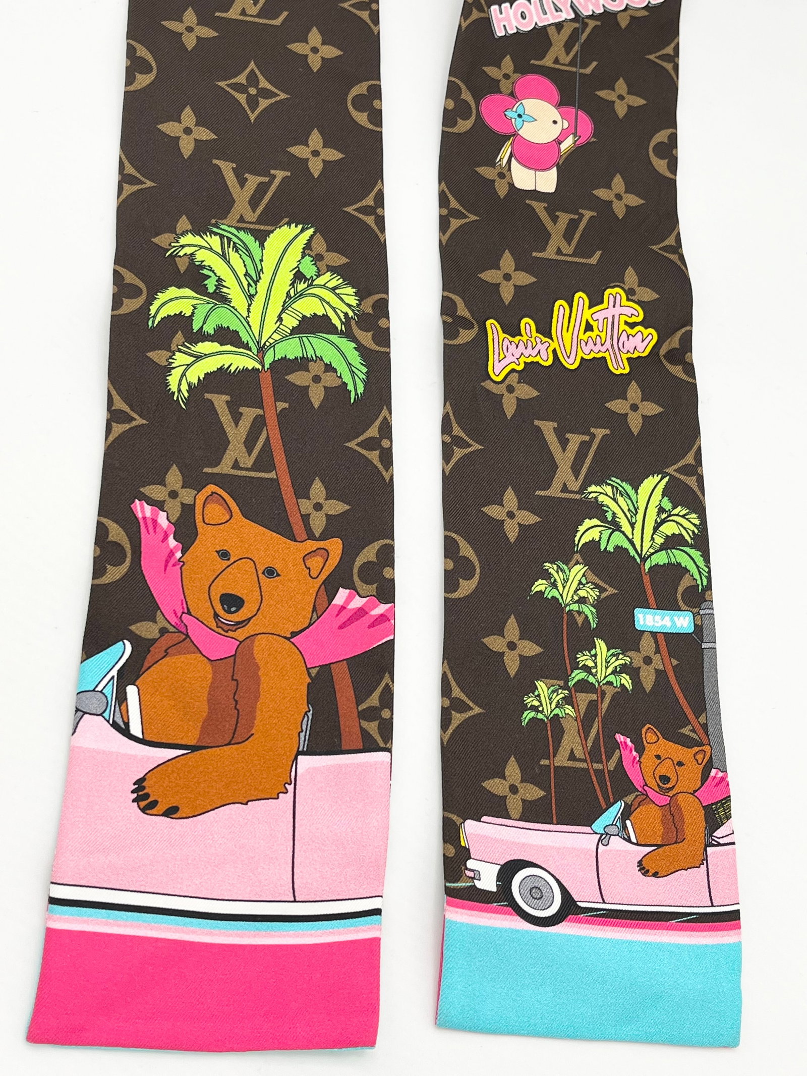 Louis Vuitton Bandeau Christmas Vivienne HollyWood Scraf Silk M00490: Louis Vuitton Silk Monogram Hollywood Christmas Animation Bandeau Marron Scarf, Brand New With Box? M00490. 46.5 x 3