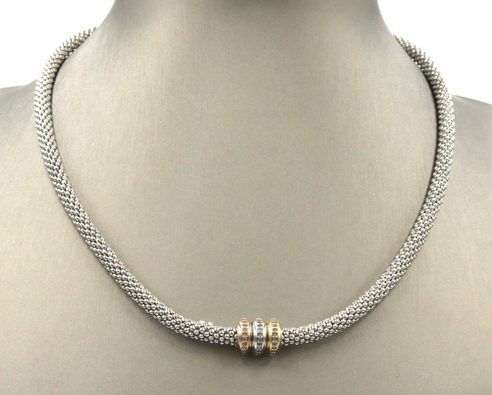 925 Sterling silver Tri color Mesh collar necklace with diamonds: 925 Sterling silver Tri color Mesh collar 17-inch necklace with diamonds. The total weight of the necklace is 25.70 grams.