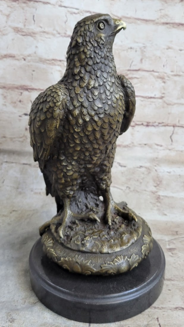 Elegant Classical Bronze Statue - 3