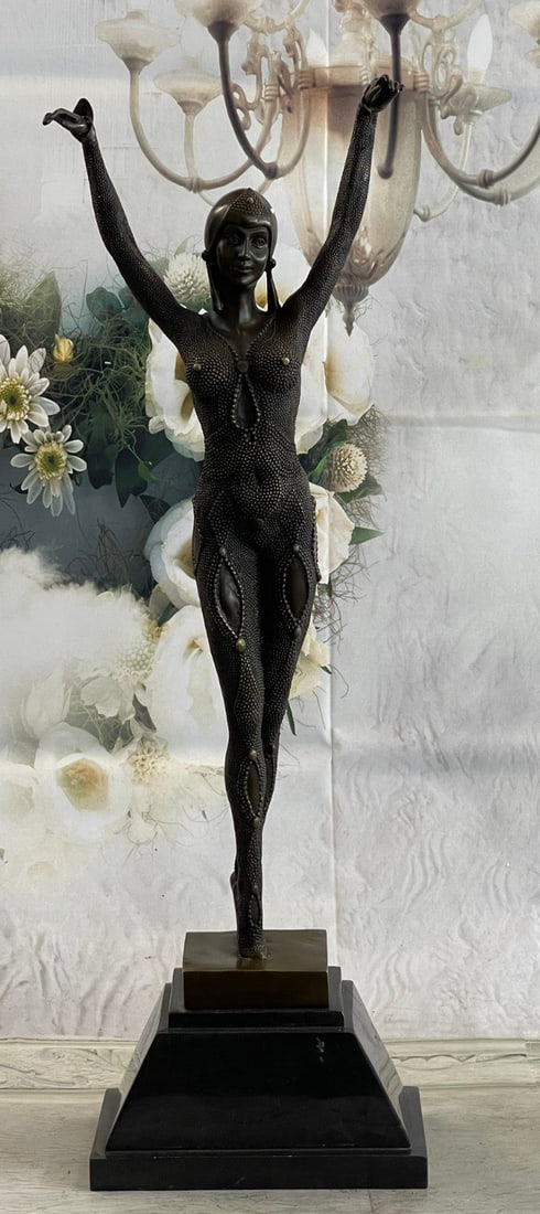 Doura Bronze Statue - 4