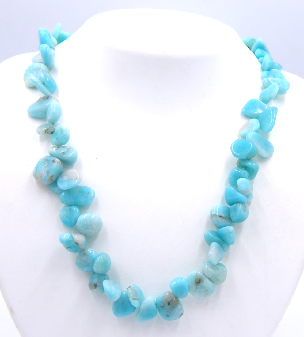 Blue Aventurine necklace: Blue Aventurine 20 inches necklace. Total weight of necklace 69.9 grams.