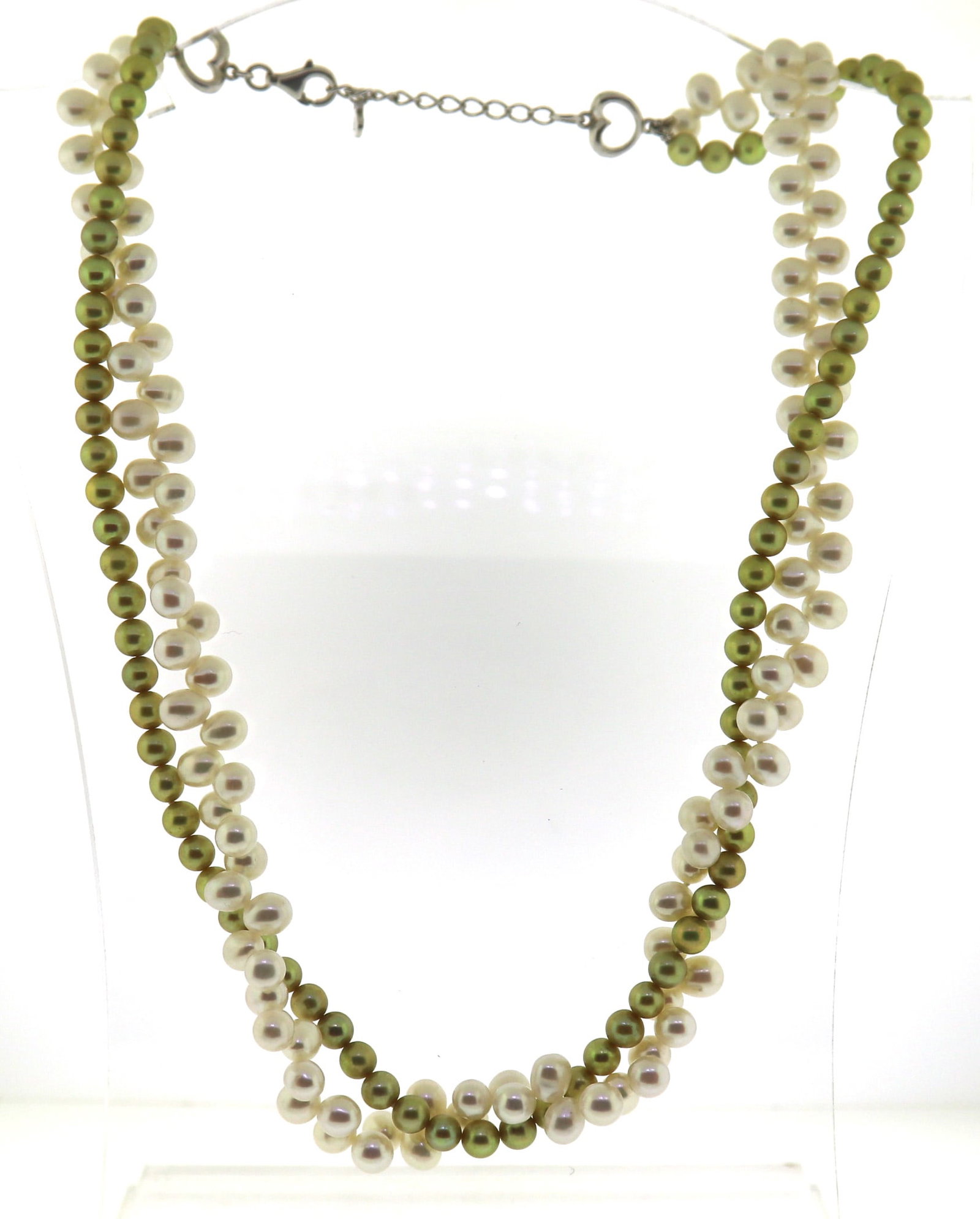 Pearl Necklace w Sterling Silver Clasp: Pearl 16-18" Necklace with 925 Sterling Silver Clasp. 47.92 Grams.