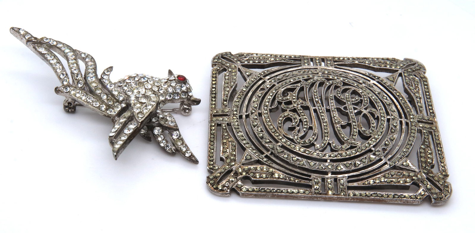 Vintage Sterling Silver 2 Brooches: Vintage 925 Sterling Silver 2 Brooches. Total weight of Brooches 37.69 Grams.