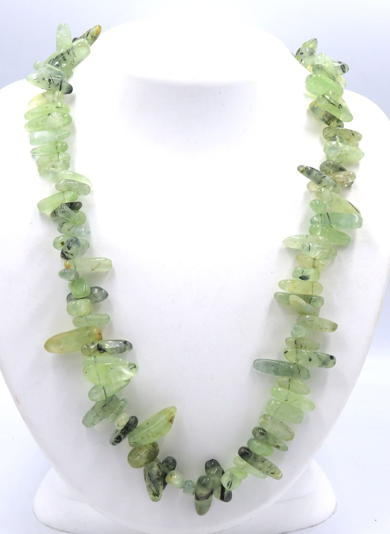 Gemstone cluster necklace: Gemstone cluster 24 inches necklace. Total weight of necklace is 144.2 grams.