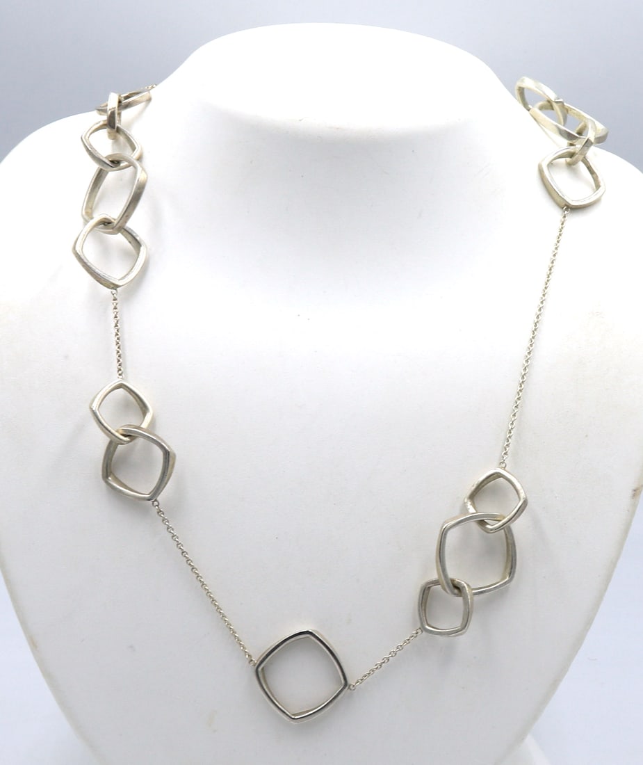 Vintage 925 sterling silver square link necklace: Vintage 925 sterling silver square link 30 inches necklace. Total weight of necklace is 58.3 grams.