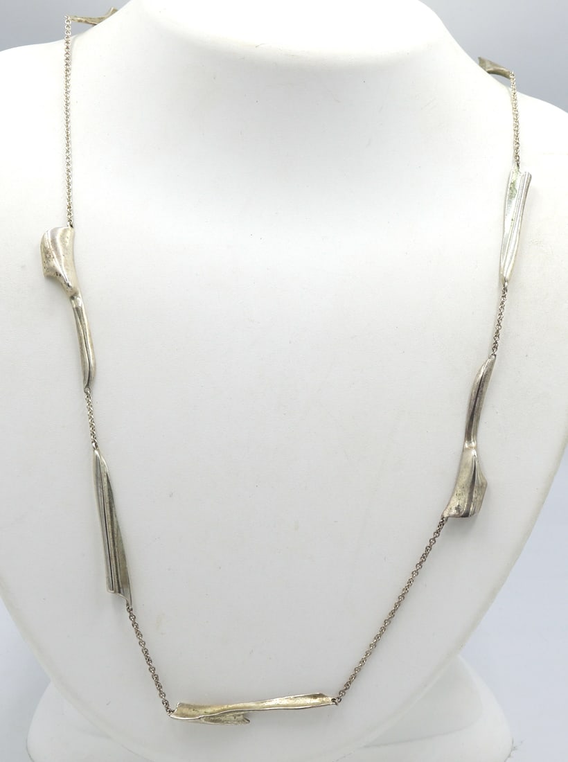 925 Sterling silver fancy link chain necklace: 925 Sterling silver fancy link 34 inches chain necklace. Total weight of necklace is 27.9 grams.