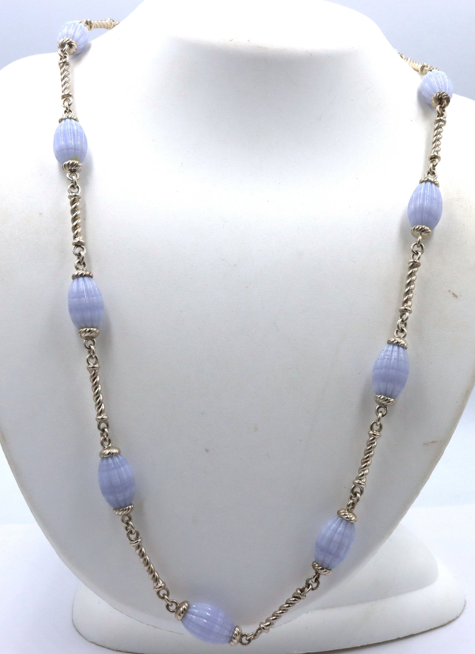 925 Stereling Silver Whitney Kelly Blue Lace Agate Necklace: 925 sterling silver Whitnery Kelly blue lace agate necklace wiyth toggle. 68 grams