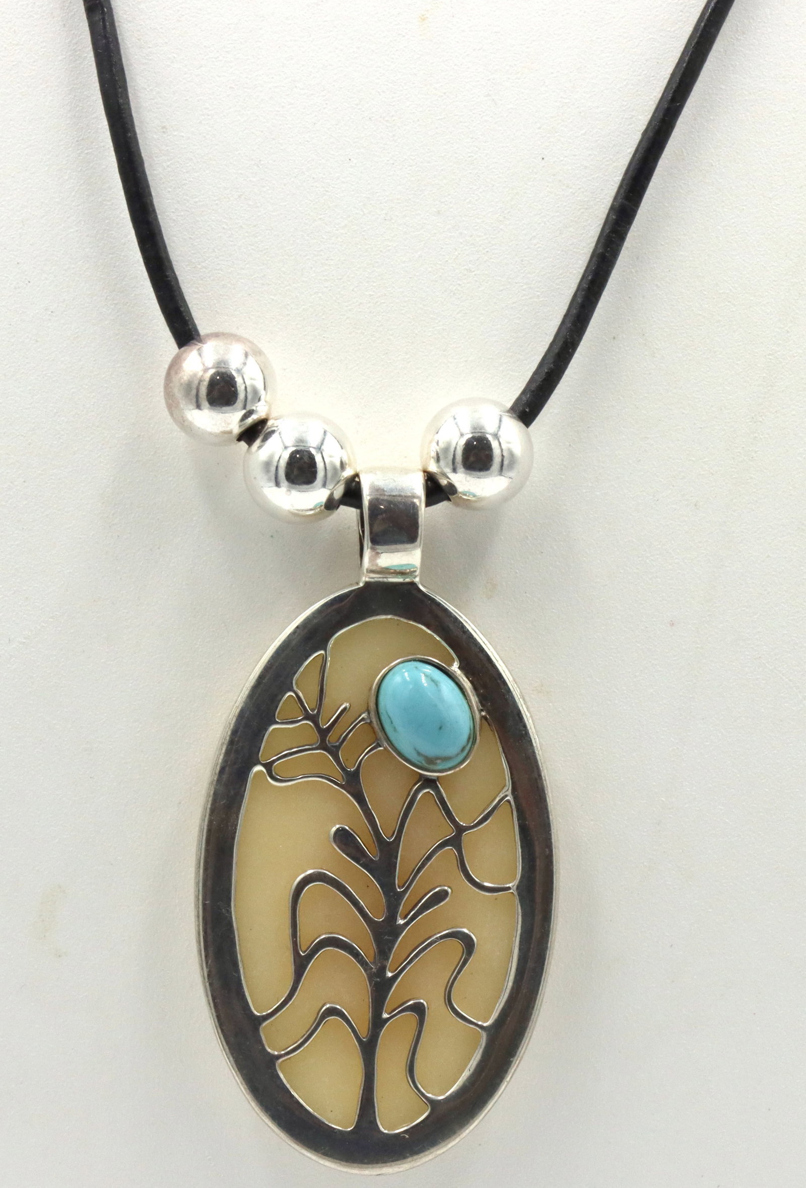 925 Sterling Silver Cippy Crazyhorse Eagle Dancer Design Jasper Necklace: 925 sterling silver traditional Cochiti Pueblo Native American cippy crazyhorse eagle dancer design carved on the jasper with leather cord. 17.2 grams