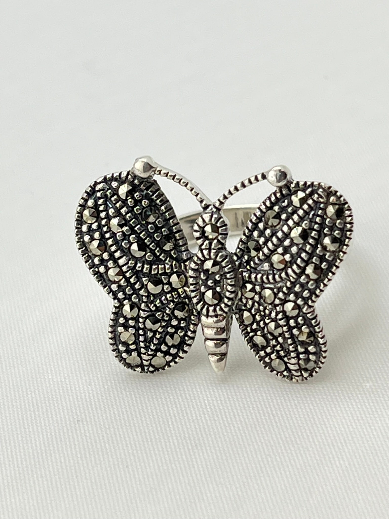 925 Sterling Silver Vintage Marcasite Crystal Butterfly Ring (1 of 5)