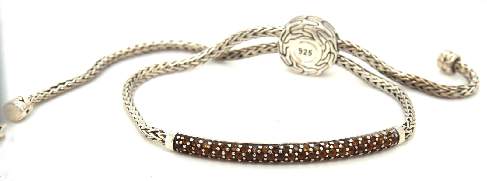John Hardy classic chain sterling silver and citrine bar bolo bracelet: John Hardy classic chain sterling silver and citrine bar bolo bracelet. The total weight of the bracelet is 10.80 grams.