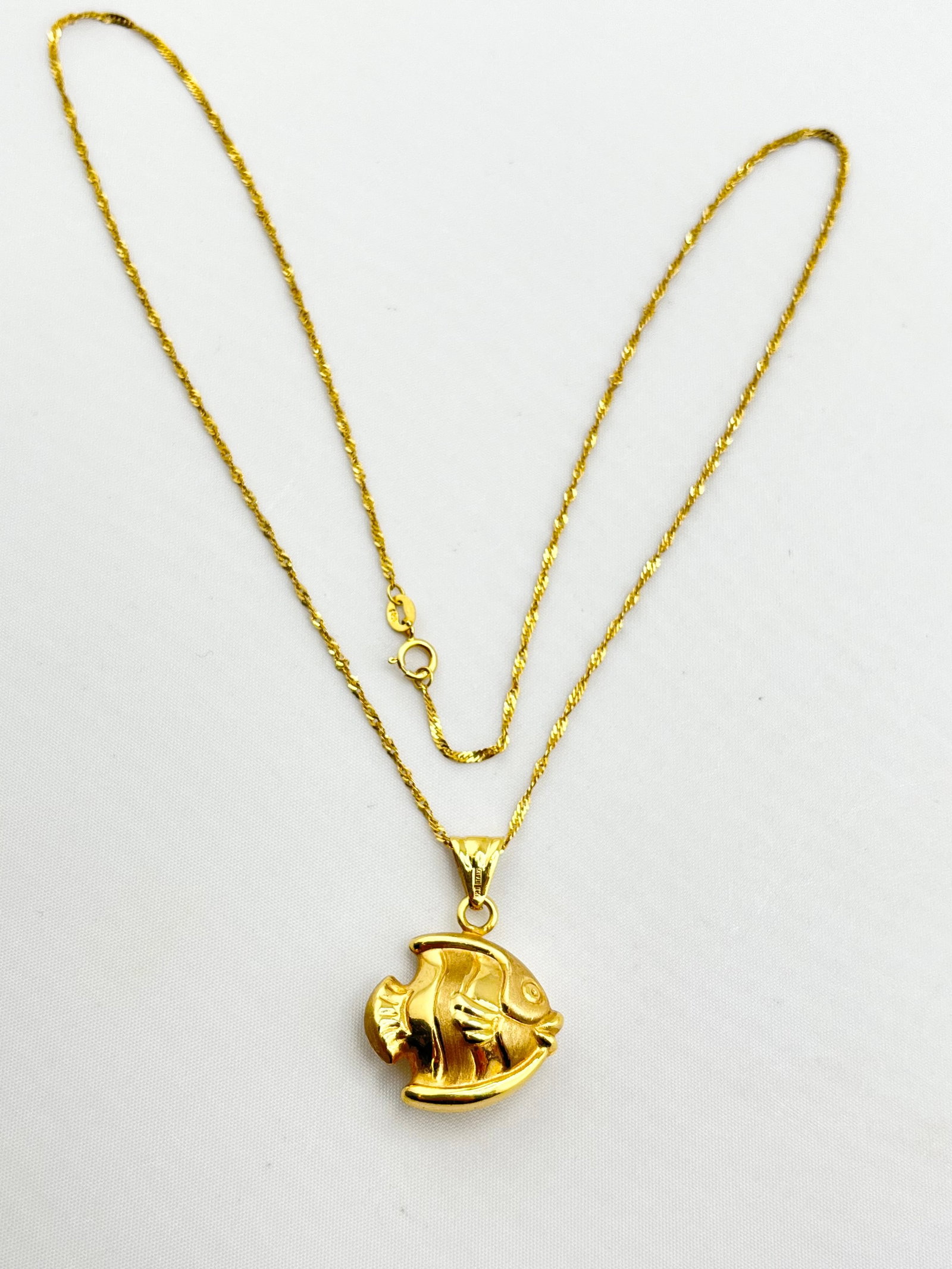 18KT Italian Yellow Gold Puffy Gold Fish Pendant With Twisted Curb Chain (1 of 6)