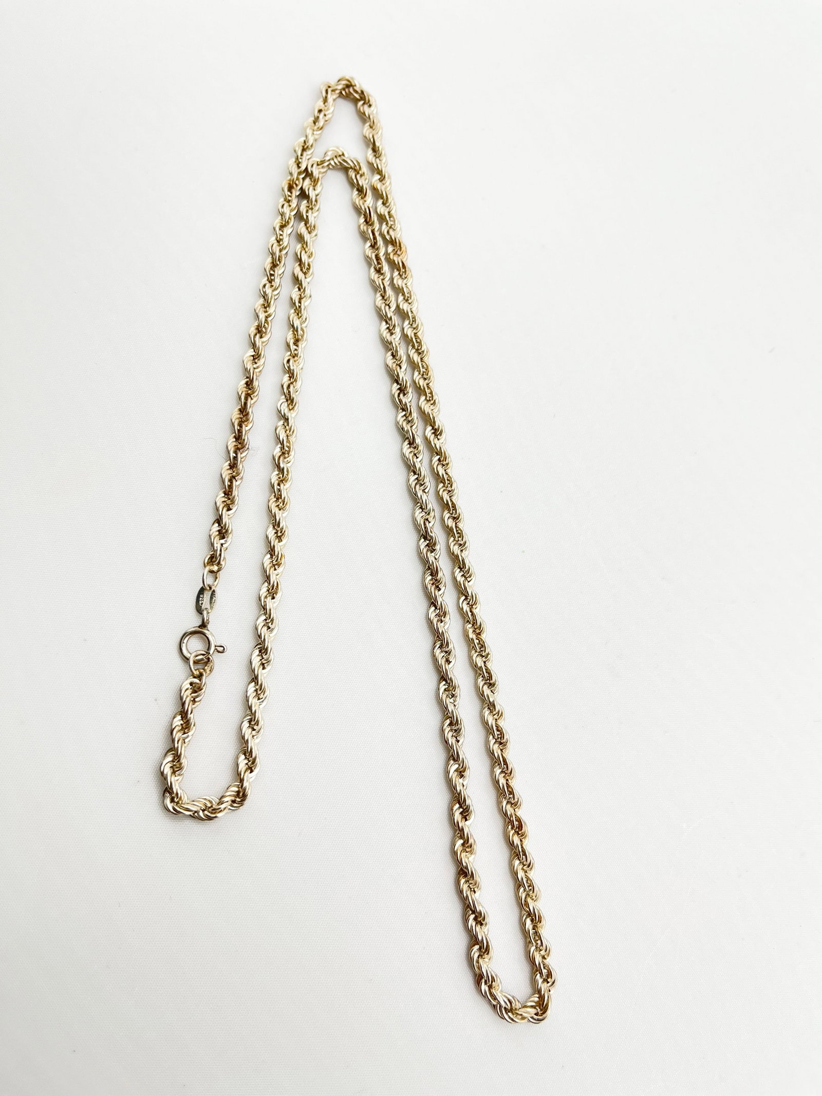 Italian 925 Sterling Silver Rope Chain Necklace: Italian 925 Sterling Silver 4mm Rope Chain Necklace. 14.7 gram. 23.5 inch