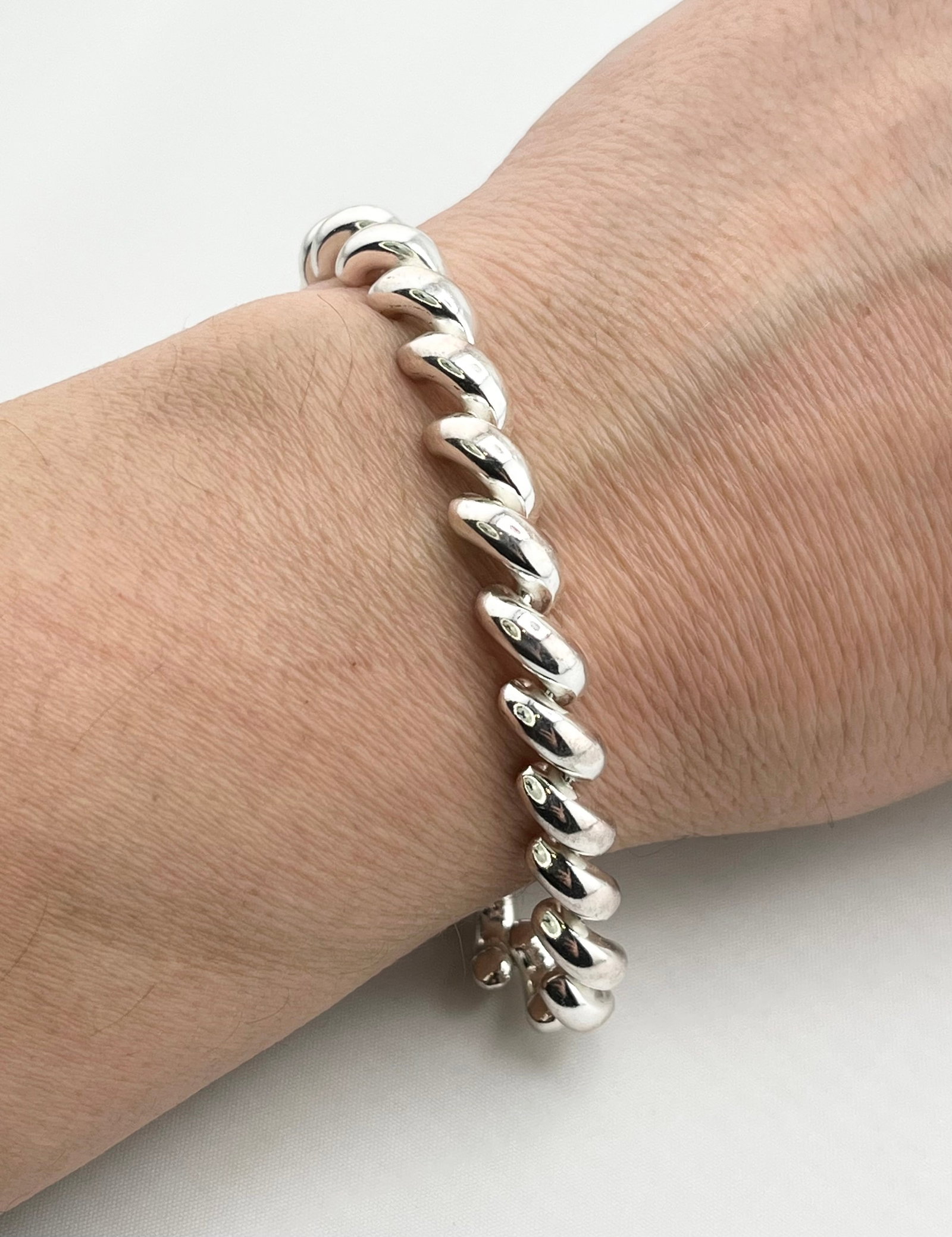 Italian 925 Sterling Silver Solid San Marco Bracelet: Italian 925 Sterling Silver Solid 8mm San Marco Bracelet. 18.8 grams. 7.5 inches